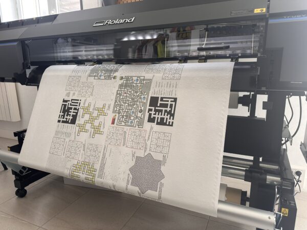 Nappe en papier imprimée avec la Roland SG3